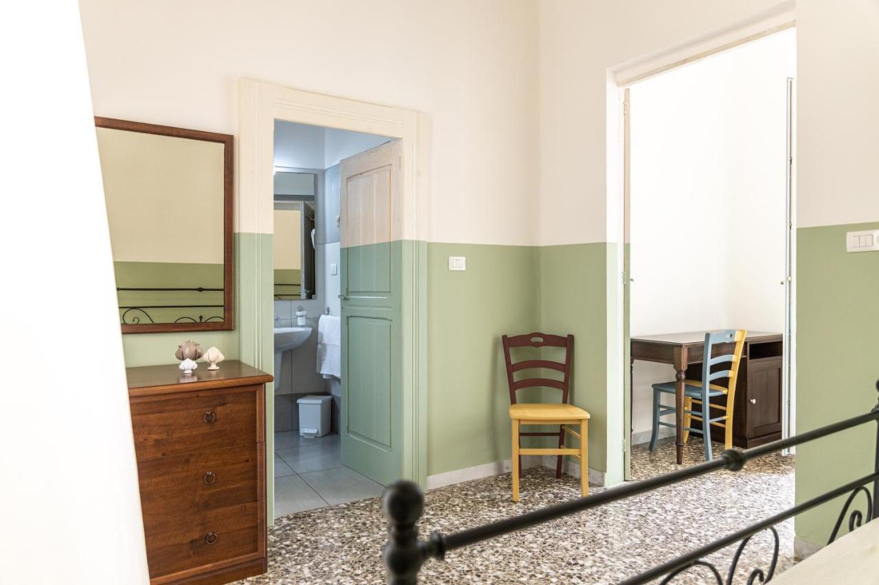 Bed and Breakfast Palazzo Dante Alliste Exterior foto