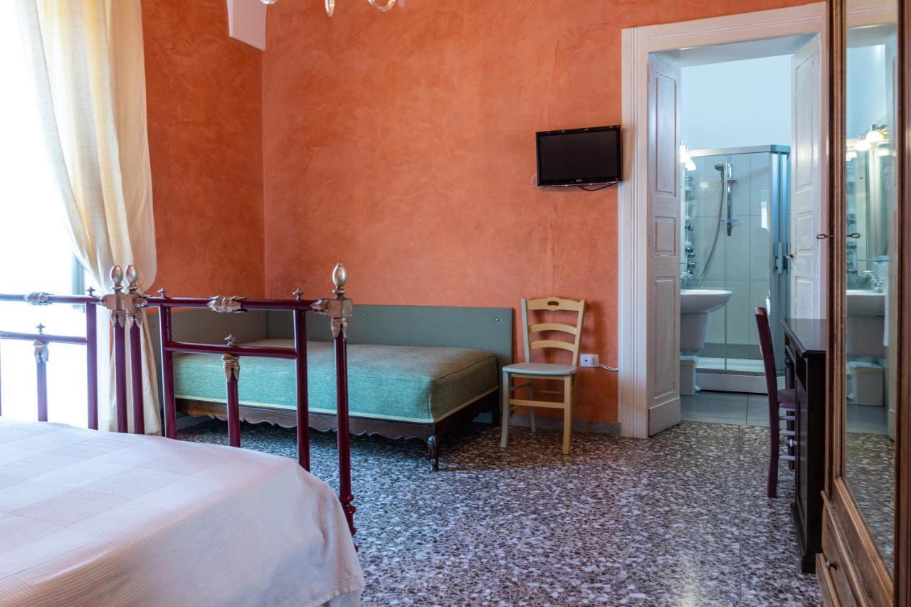 Bed and Breakfast Palazzo Dante Alliste Exterior foto