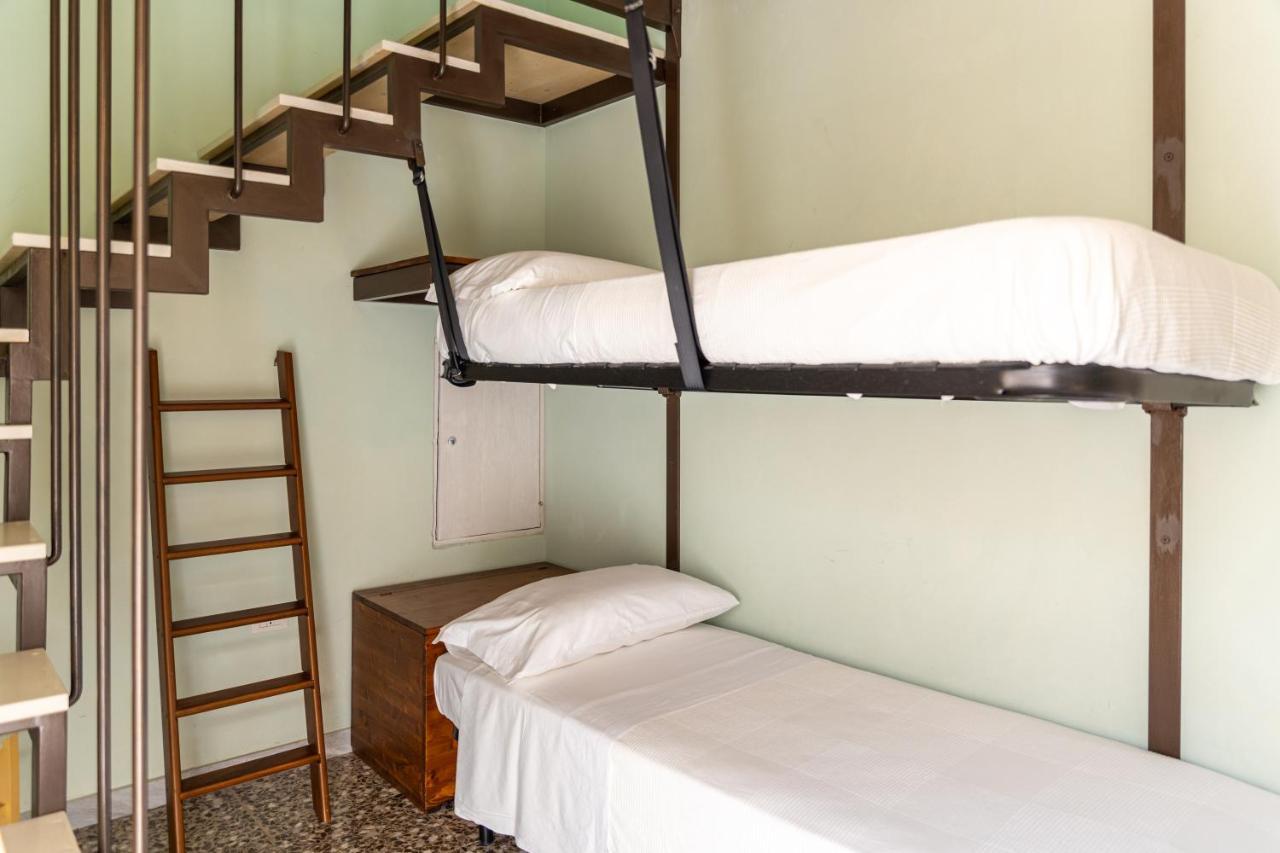Bed and Breakfast Palazzo Dante Alliste Exterior foto
